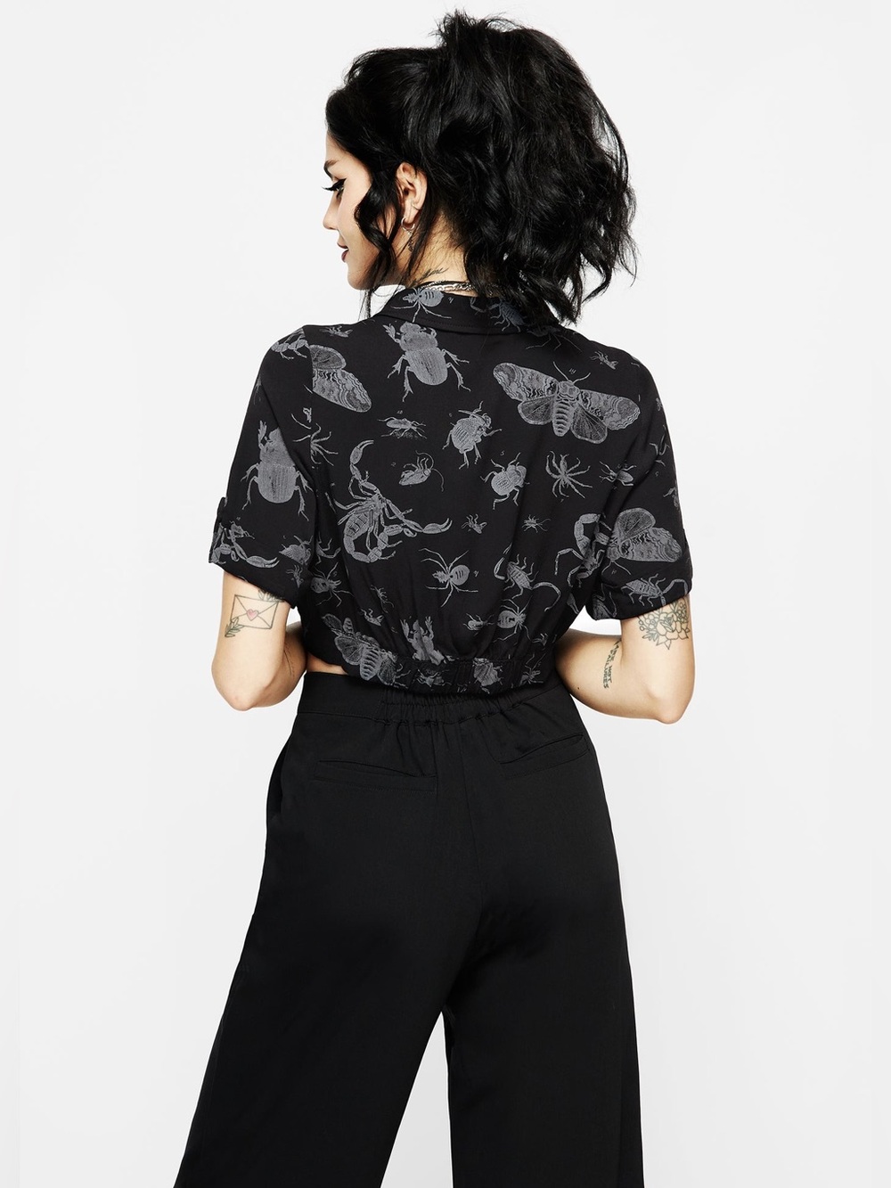 Disturbia Parasite Bugs Short Sleeve Crop Shirt in Black US 6 / UK 10 - Picture 4 of 9